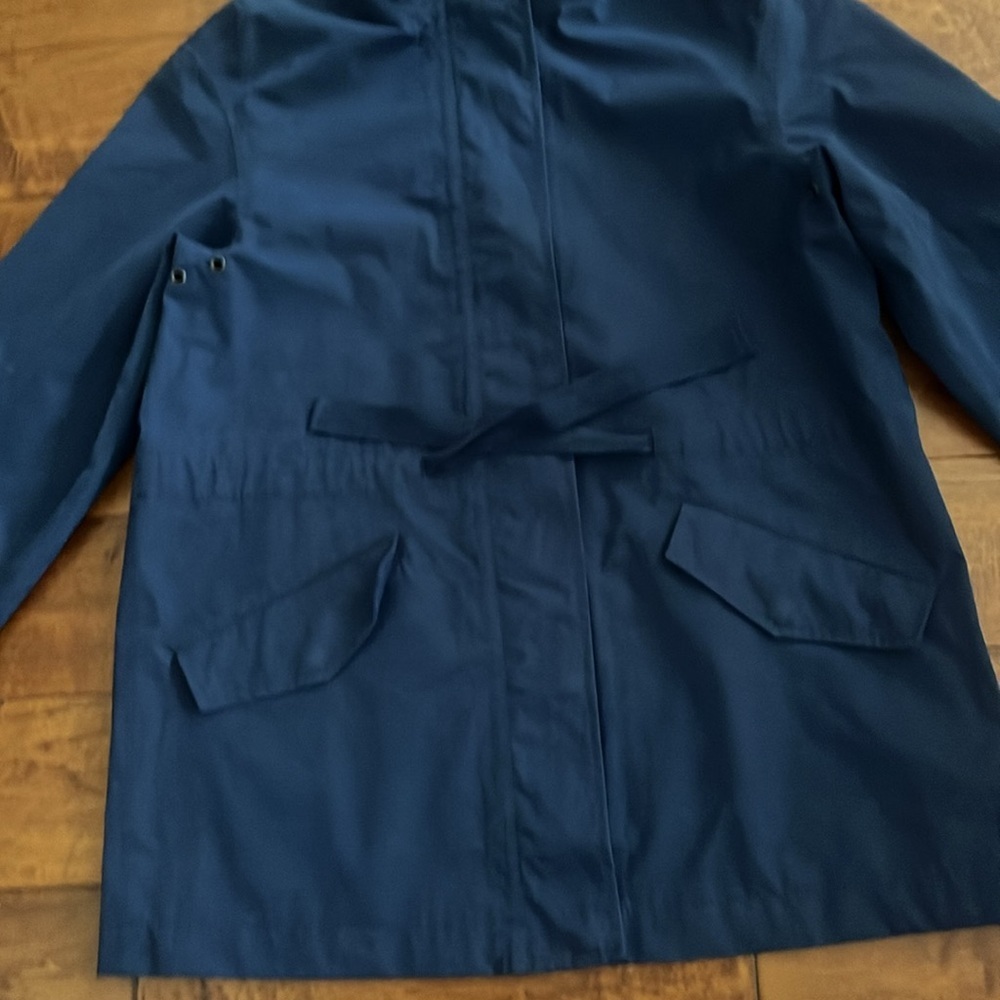 NWOT Madewell Waterproof Raincloud
Raincoat Navy Size S - Picture 10 of 16